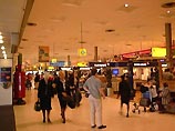 Один из терминалов лондонского аэропорта Heathrow эвакуирован из-за подозрительного пакета