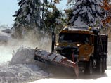 Около 340 тыс. жилых домов и коммерческих зданий в западной части штата Нью-Йорк остаются без электричества из-за необычно раннего в этом году мощного снегопада Около 340 тыс. жилых домов и коммерческих зданий в западной части штата Нью-Йорк остаются без электричества из-за необычно раннего в этом году мощного снегопада