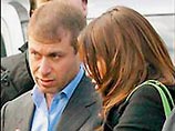 Виновница возможного развода Абрамовича с женой экстренно уехала из Лондона в Москву