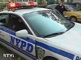 Автомобиль был обнаружен полицией приблизительно два часа спустя на обочине дороги на территории штата Нью-Йорк. Ведется расследование и поиск преступника