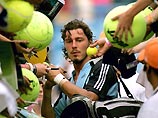 Сафин вышел в четвертьфинал турнира серии Masters в Мадриде Сафин вышел в четвертьфинал турнира серии Masters в Мадриде