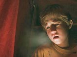 Осмент получил мировую известность после роли в фильме 1999 года "Шестое чувство", где он сыграл мальчика, который был способен видеть мертвецов. Фильм собрал 673 млн долларов по всему миру