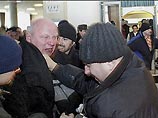 В настоящее время оппозиционный политик находится в тюрьме, где отбывает тюремное заключение. Он был осужден на 5 с половиной лет за хулиганство и грубое нарушение общественного порядка В настоящее время оппозиционный политик находится в тюрьме, где отбывает тюремное заключение. Он был осужден на 5 с половиной лет за хулиганство и грубое нарушение общественного порядка