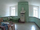 Места в спальнях руководство профучилища отдало взрослым, не имеющим к лицею ни какого отношения Места в спальнях руководство профучилища отдало взрослым, не имеющим к лицею ни какого отношения