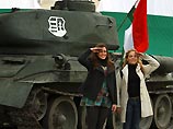 В 50-летнюю годовщину восстания в Будапеште венгерская оппозиция проводит митинг с требованием отставки премьера В 50-летнюю годовщину восстания в Будапеште венгерская оппозиция проводит митинг с требованием отставки премьера