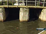 Природоохранные службы пятый день ищут источник загрязнения нитритом азота в Москве-реке Природоохранные службы пятый день ищут источник загрязнения нитритом азота в Москве-реке