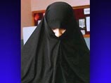 озмутил тот факт, что, по мнению мужа, ношение хиджаба не нравится иностранным гостям дома, и может плохо отразиться на его карьере