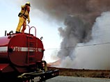 Лесной пожар в Калифорнии: погибли четверо, 400 отрезаны огнем от единственной дороги