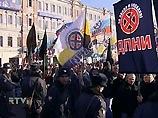 Власти Москвы разрешили митинг антифашистов и думают, что делать с заявкой националистов