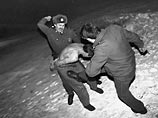 Калининградские милиционеры получили условные сроки за избиение задержанного цепью Калининградские милиционеры получили условные сроки за избиение задержанного цепью