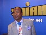 Пастором церкви "Посольство Божье" является нигерийский проповедник Сандей Аделаджа