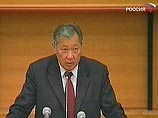 Президент Киргизии Курманбек Бакиев не внес в парламент в четверг новый проект конституции Киргизии, но пообещал подготовить его в ближайшее время