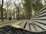Днем сохранится преобладание облачной погоды, временами небольшой дождь. Максимальная температура в Москве - 2-4 градуса тепла, в подмосковных городах - плюс 1-6. Ветер юго-западный, сильный - 5-10 метров в секунду Днем сохранится преобладание облачной погоды, временами небольшой дождь. Максимальная температура в Москве - 2-4 градуса тепла, в подмосковных городах - плюс 1-6. Ветер юго-западный, сильный - 5-10 метров в секунду