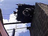 Пять вагонов упали с железнодорожного моста в речку Чумляк, прекрыв при этом русло реки Пять вагонов упали с железнодорожного моста в речку Чумляк, прекрыв при этом русло реки