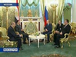 Владимир Путин принял в четверг в Кремле президента Египта. Хосни Мубарак предложил российскому бизнесу преференции, а российский лидер высказался за более активную роль Египта в ближневосточной политике Владимир Путин принял в четверг в Кремле президента Египта. Хосни Мубарак предложил российскому бизнесу преференции, а российский лидер высказался за более активную роль Египта в ближневосточной политике