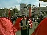 Лидеры киргизской оппозиции решили бойкотировать президента в парламенте
