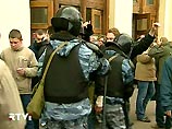 Los Angeles Times: новый праздник в России стал поводом для объединения ультранационалистов Los Angeles Times: новый праздник в России стал поводом для объединения ультранационалистов