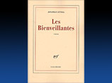Награду 39-летнему Литтеллу принес роман "Благодушные" (Les Bienveillantes), написанный на французском языке в виде воспоминаний бывшего офицера СС Награду 39-летнему Литтеллу принес роман "Благодушные" (Les Bienveillantes), написанный на французском языке в виде воспоминаний бывшего офицера СС