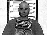 Американец изнасиловал одноклассницу, которую не видел 20 лет: она его убила Американец изнасиловал одноклассницу, которую не видел 20 лет: она его убила
