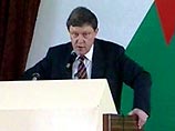 Члены "Яблока" не поддержали идею Явлинского бойкотировать выборы в Госдуму
Члены "Яблока" не поддержали идею Явлинского бойкотировать выборы в Госдуму
