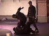 В Магаданской области ранен преступник, бросившийся на милиционера с ножом В Магаданской области ранен преступник, бросившийся на милиционера с ножом