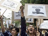 В Индонезии продолжаются акции протеста против визита президента США 