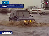 В Сахалинской области продолжаются работы по устранению последствий циклона, под влиянием которого регион находился с 12 ноября, сообщили "Интерфаксу" во вторник в пресс-службе ГУ МЧС РФ по Сахалинской области
