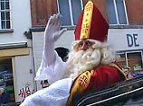 В некоторых кварталах голландских городов, где проживает большинство темнокожих эмигрантов, решено отменить праздник встречи с Санта-Клаусом