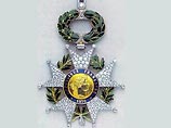 Известие о новом пополнении круга кавалеров высшей французской награды пришло в знаменательный день в ее двухсотлетней истории Известие о новом пополнении круга кавалеров высшей французской награды пришло в знаменательный день в ее двухсотлетней истории