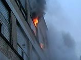 В Москве возник крупный пожар в фабрике-прачечной на 4-м Лихачевском переулке, 9. Площадь пожара достигла 800 кв. метров