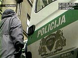 В Латвии задержаны 11 сторонников нацболов
с листовками "Заряди и празднуй!" В Латвии задержаны 11 сторонников нацболов
с листовками "Заряди и празднуй!"