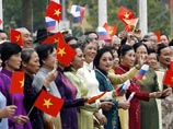 Его визит в Ханой завершился официальным визитом во Вьетнам и переговорами с вьетнамским президентом Нгуен Минь Чиетом
