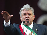 Во вторник на площади мексиканской столицы лидер оппозиции Андрес Мануэль Лопес Обрадор принес символическую присягу президента Мексики Во вторник на площади мексиканской столицы лидер оппозиции Андрес Мануэль Лопес Обрадор принес символическую присягу президента Мексики