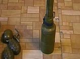 При этом у него изъяли: автомат "Калашникова", 9 гранат, в том числе, 4 самодельные