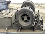 Крупное дорожно-транспортное происшествие произошло в Хабаровском крае. В 80 км от поселка Кукан с обрыва упал грузовик. В результате автокатастрофы три человека погибли и еще шестеро получили травмы Крупное дорожно-транспортное происшествие произошло в Хабаровском крае. В 80 км от поселка Кукан с обрыва упал грузовик. В результате автокатастрофы три человека погибли и еще шестеро получили травмы