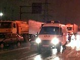 Инцидент произошел близ населенного пункта Яндыры. Как сообщил источник в правоохранительных органах Ингушетии, в автомобиль сопровождения кортежа президента Чечни врезалась легковая автомашина "Волга" местного жителя