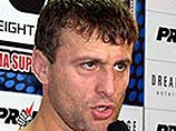 Российский спортсмен Ибрагим Магомедов стал обладателем "Кубка чемпионов", победив в Новосибирске в решающей схватке международного турнира по профессиональному панкратиону (боям без правил) голландца Милко Вурна Российский спортсмен Ибрагим Магомедов стал обладателем "Кубка чемпионов", победив в Новосибирске в решающей схватке международного турнира по профессиональному панкратиону (боям без правил) голландца Милко Вурна