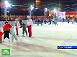 Ледовая арена общей площадью 2,7 тыс. квадратных метров, по мнению организаторов, должна стать одним из популярных мест отдыха москвичей и гостей столицы Ледовая арена общей площадью 2,7 тыс. квадратных метров, по мнению организаторов, должна стать одним из популярных мест отдыха москвичей и гостей столицы