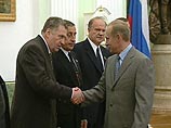 На встрече Путина с представителями политпартий ожидается спор по экстремизму