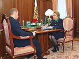 Матвиенко загодя поставила перед Путиным вопрос о доверии, чтобы обеспечить преемственность власти в Петербурге Матвиенко загодя поставила перед Путиным вопрос о доверии, чтобы обеспечить преемственность власти в Петербурге