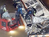 В Болгарии автобус и грузовик после столкновения упали в реку: 19 погибших В Болгарии автобус и грузовик после столкновения упали в реку: 19 погибших