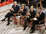 Король Швеции Карл XVI Густав вручил Нобелевские премии за 2006 год Король Швеции Карл XVI Густав вручил Нобелевские премии за 2006 год