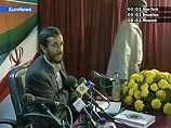 Махмуда Ахмади Нежада обозвали "диктатором" и забросали петардами в тегеранском университете