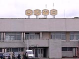 Начальник аэропорта Читы Николай Гусаков сообщил агентству, что родственники Ходорковского прилетели в Читу на самолете Ту-134, который они арендовали у одной из авиакомпаний