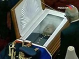 Церемония прощания с Аугусто Пиночетом собрала более трех тысяч его сторонников Церемония прощания с Аугусто Пиночетом собрала более трех тысяч его сторонников