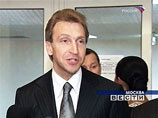 Британский посол в Москве заявил, что "Наши" травят его с согласия Кремля, а ФСБ выкрало его документы Британский посол в Москве заявил, что "Наши" травят его с согласия Кремля, а ФСБ выкрало его документы