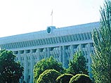 Парламент Киргизии поставил вопрос о  целесообразности пребывания в стране авиабазы ВВС США