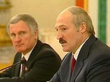 Путин и Лукашенко "нащупали нить" к единой конституции и валюте
Путин и Лукашенко "нащупали нить" к единой конституции и валюте