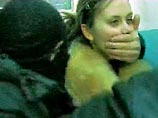 Прибывшим оперативникам Железнодорожного РОВД 37-летний мужчина рассказал, что девочка позвонила ему на сотовый. Она сообщила, что двое мужчин посадили ее в машину и увезли в неизвестном направлении Прибывшим оперативникам Железнодорожного РОВД 37-летний мужчина рассказал, что девочка позвонила ему на сотовый. Она сообщила, что двое мужчин посадили ее в машину и увезли в неизвестном направлении