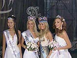 На конкурсе "Мисс Россия" одна из участниц упала с трехметровой высоты На конкурсе "Мисс Россия" одна из участниц упала с трехметровой высоты